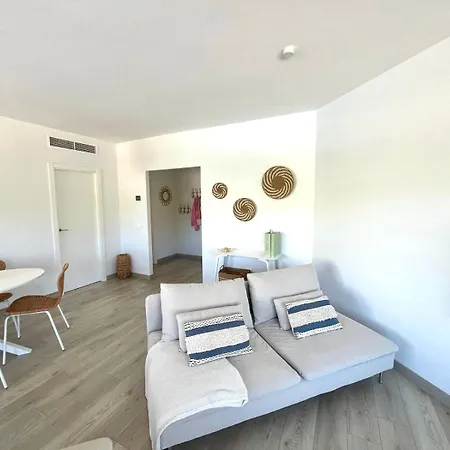 Casa Alegria Center Of With Shared Pool And Private Parking